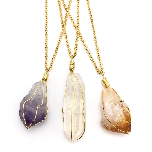 RAW GOLD CAGED QUARTZ CRYSTAL NECKLACE 22 inches - Picture 2 of 3